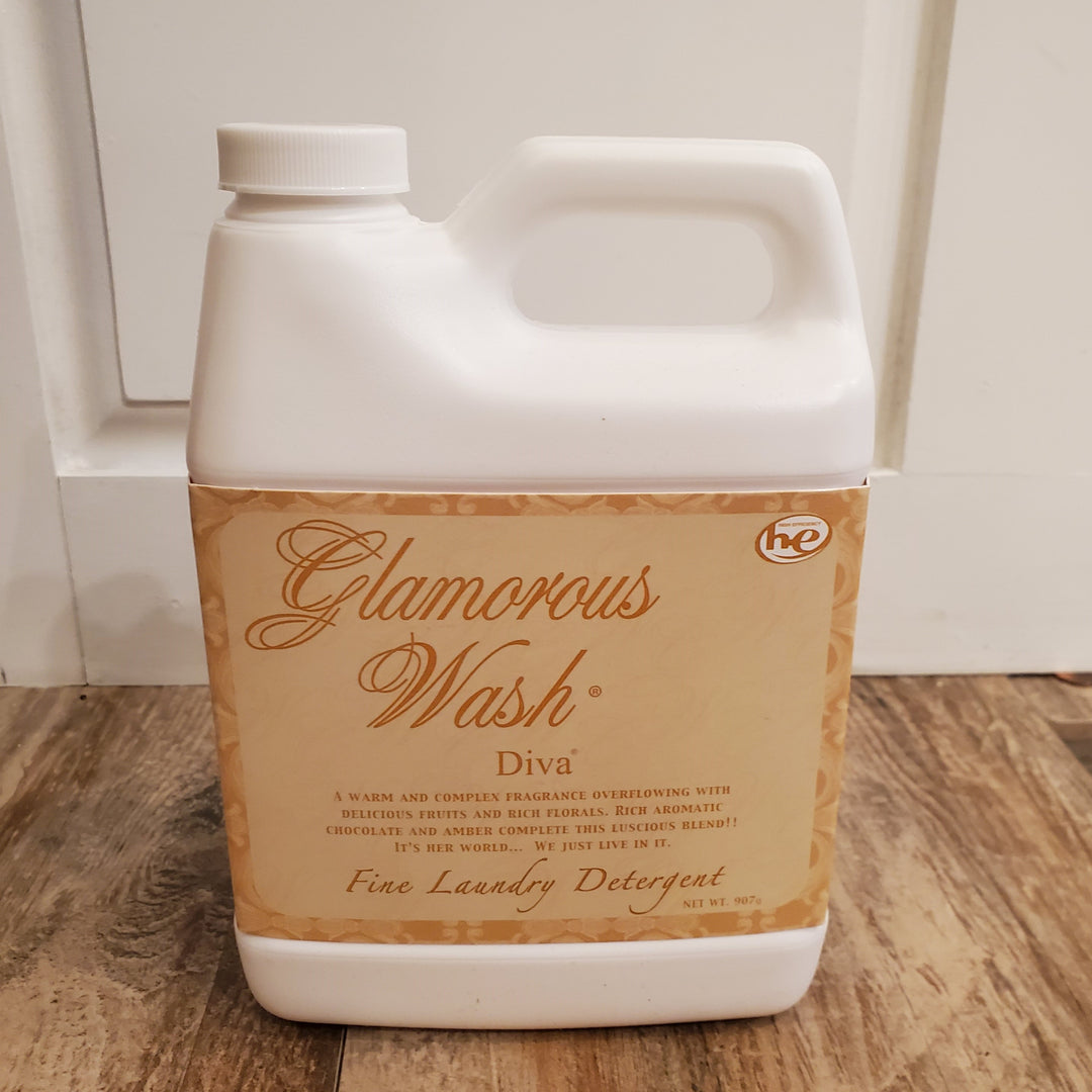 Tyler Glamorous Wash Diva (32oz) (IN-STORE ONLY)