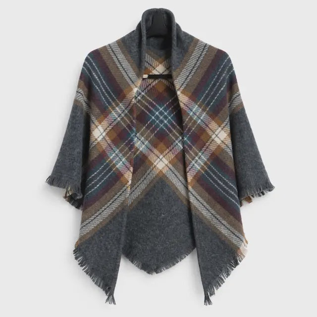 Highland Polyester/Wool Triangle Wrap in Charcoal