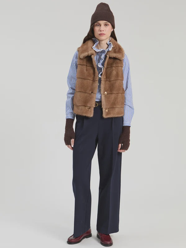 Vilagallo Fur Vest in Camel