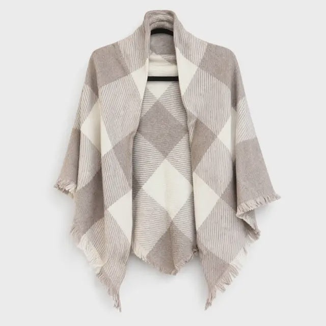 Highland Wool Triangle Wrap in Cream
