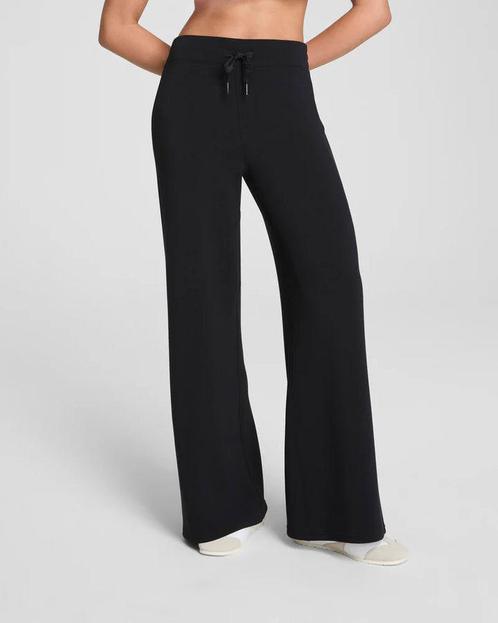 SPANX Wide Leg Pant in Very Black