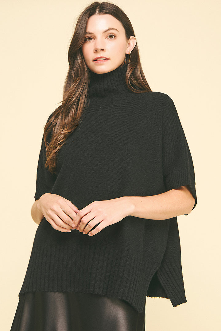 Turtle Neck Short Sleeve Sweater in Black
