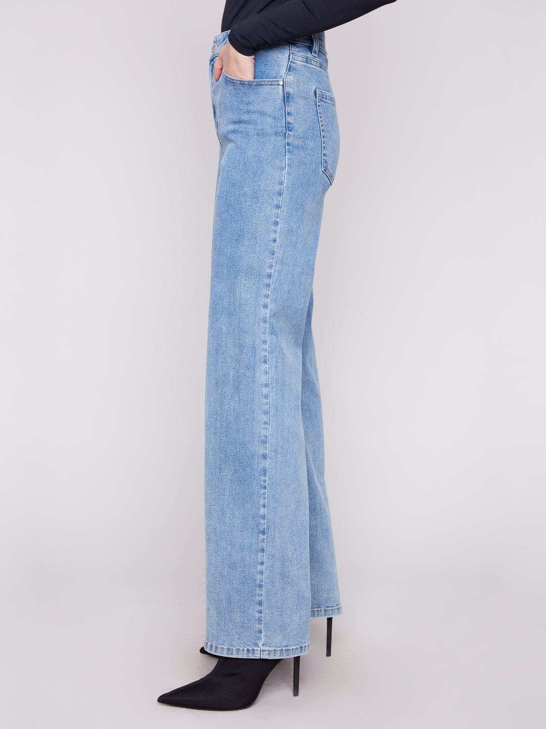 Charlie B Chloe Wide Leg Jeans in Light Blue