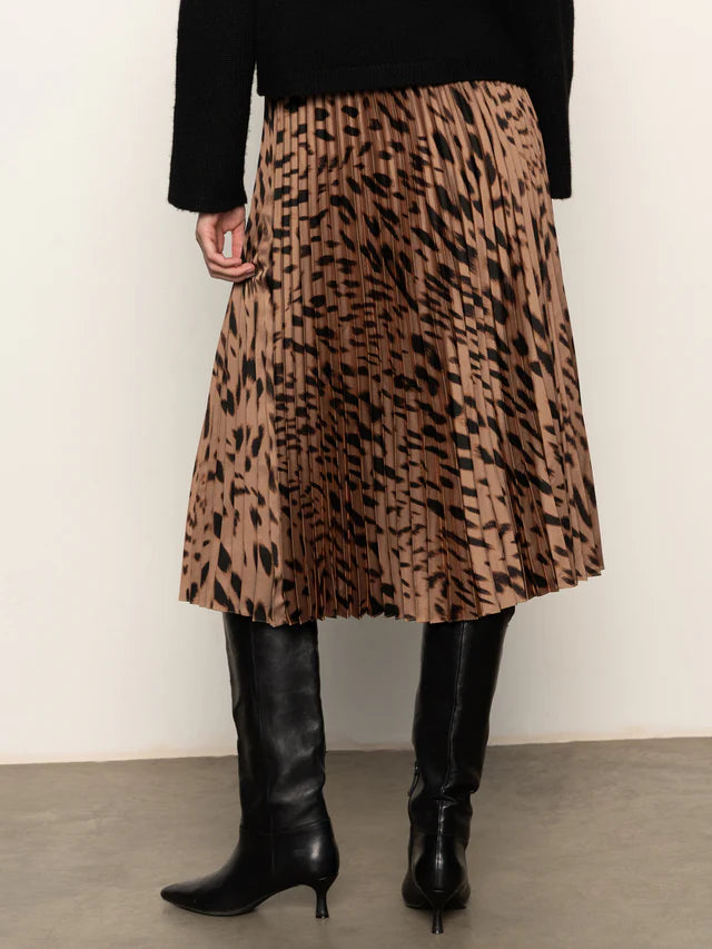 Sanctuary Nostalgia Pleated Midi Skirt in Mocha Leo