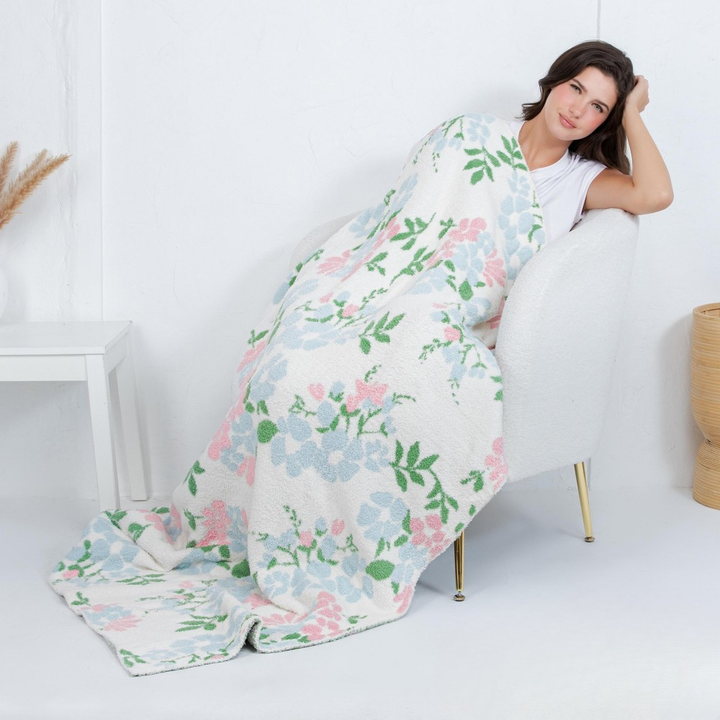 Petite Clustered Floral Blanket