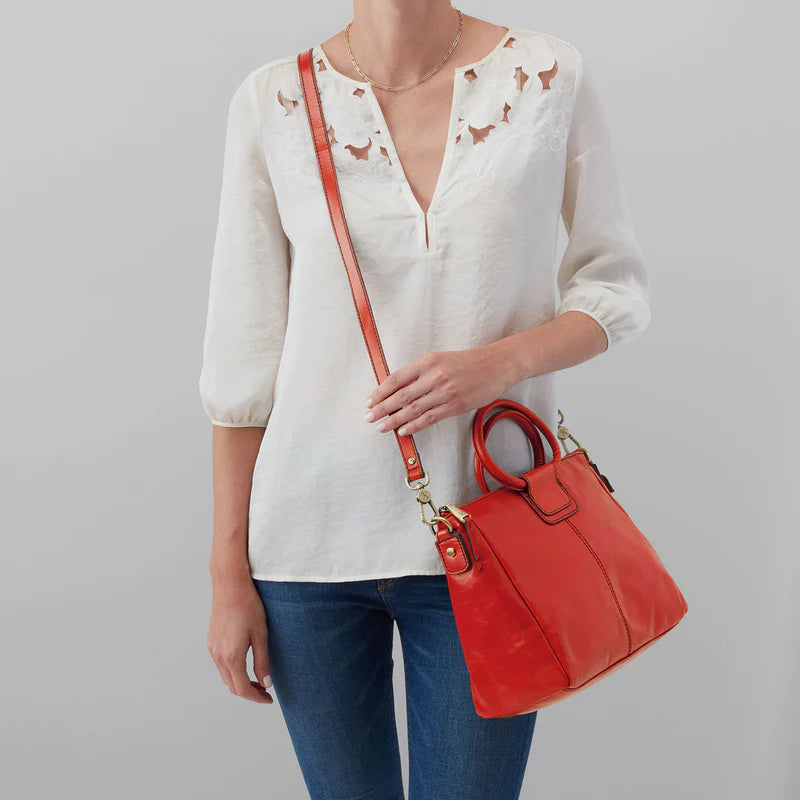 Hobo Sheila Medium Satchel in Grenadine