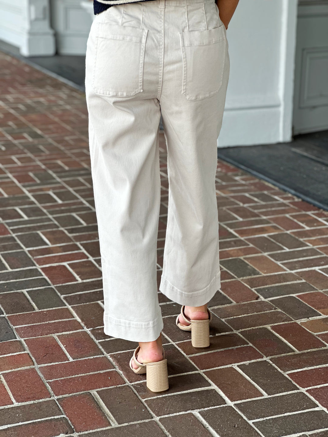 Renuar Wide Leg Patch Pocket Pant in Oyster