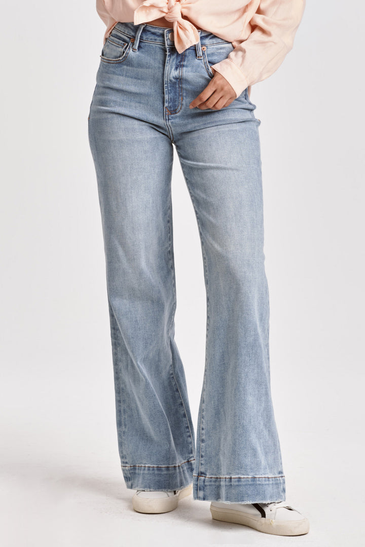 Dear John Fiona Super High Rise Wide Leg Jeans in Montilla