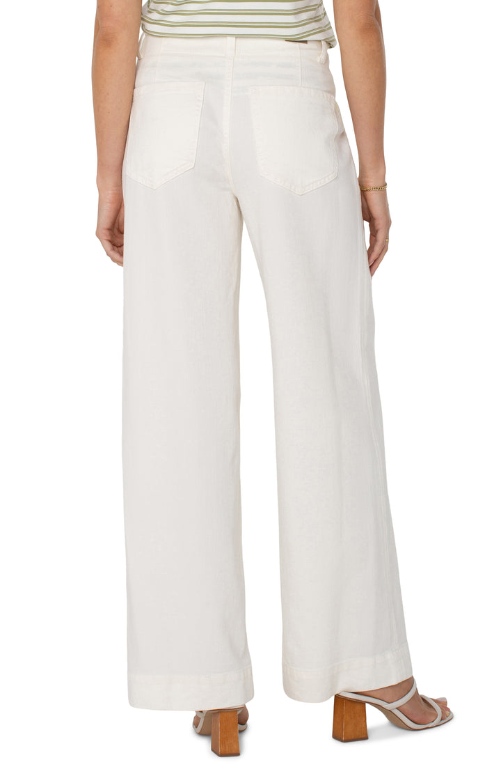 Liverpool Los Angeles Hannah Flare Mid Rise Pant in Whipped Cream