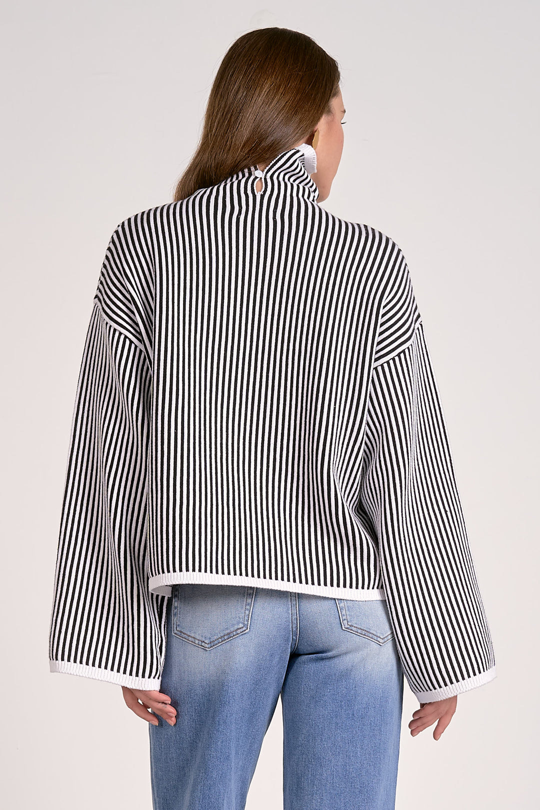Chic Black Stripe Sweater