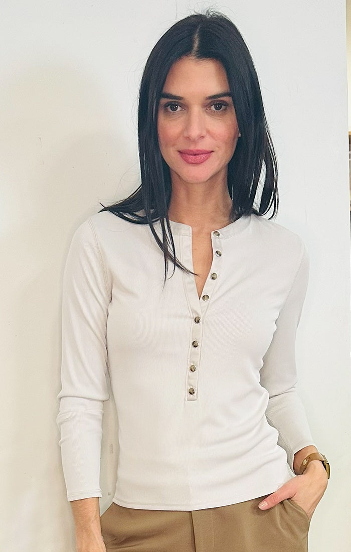 Nic + Zoe NZT RIB TRIMMED HENLEY in Sugar Cookie