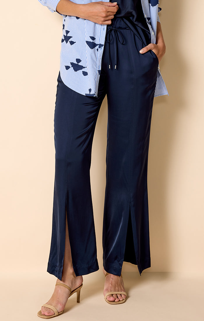 Nic + Zoe Social Edit Front Slit Pant in Dark Indigo